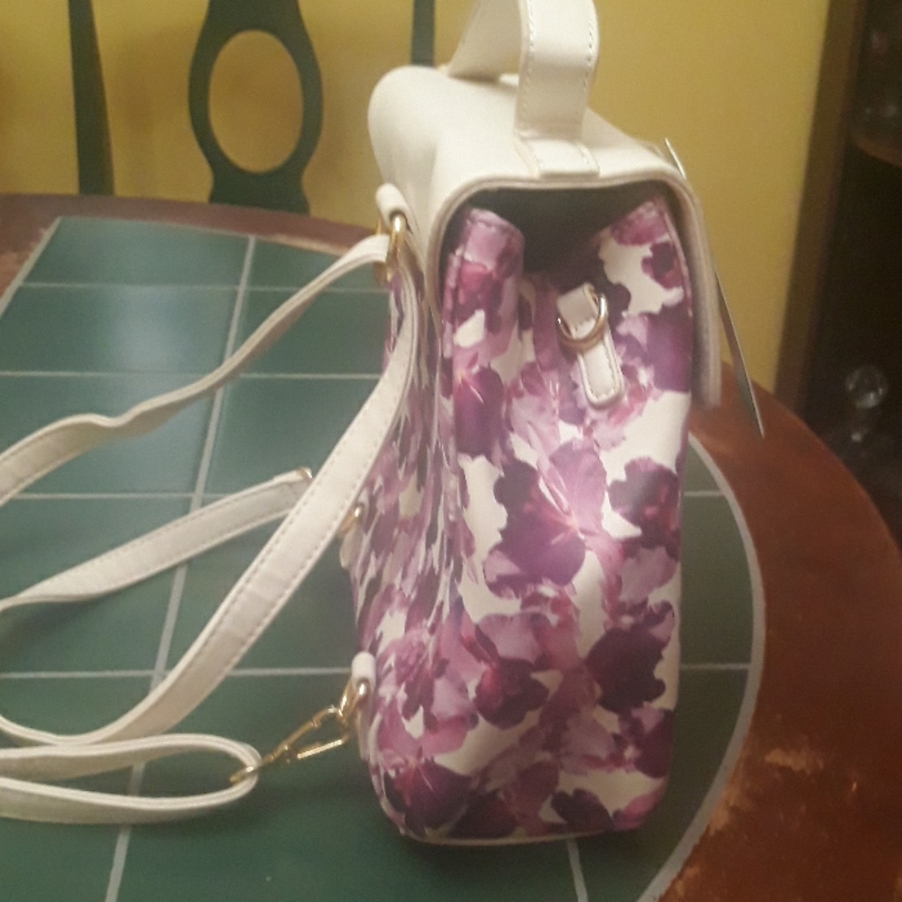 Purse - Picture 2 of 3